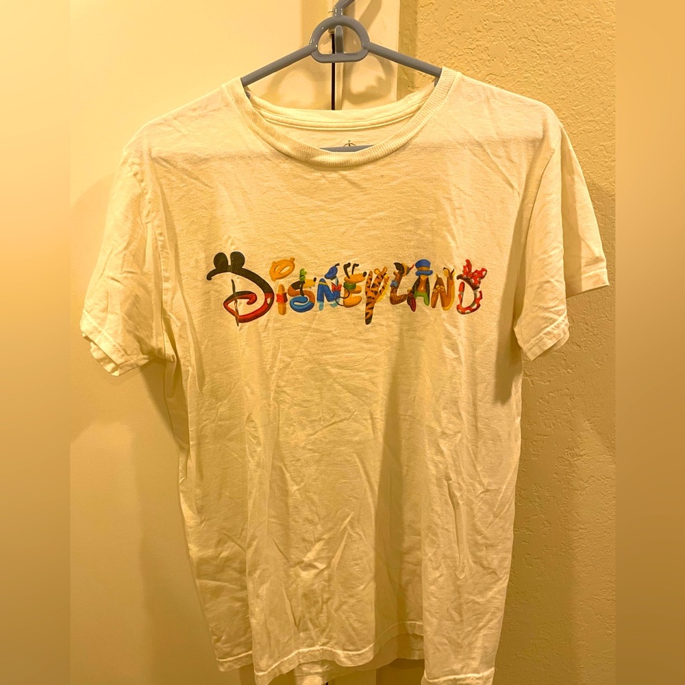 Disneyland Unique Logo - Disney Characters